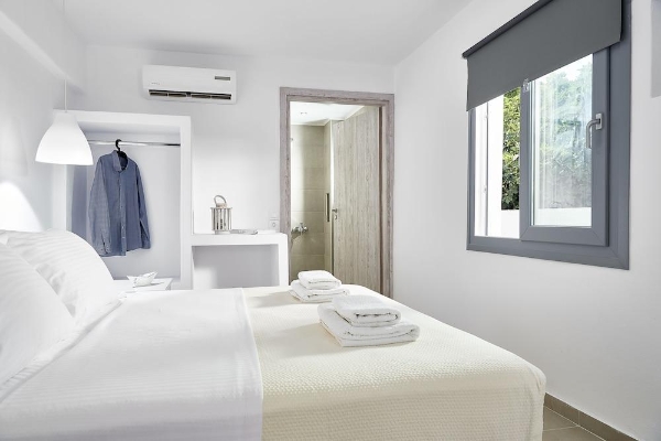 Kythnos Bay Hotel (Loutra, Kythnos)